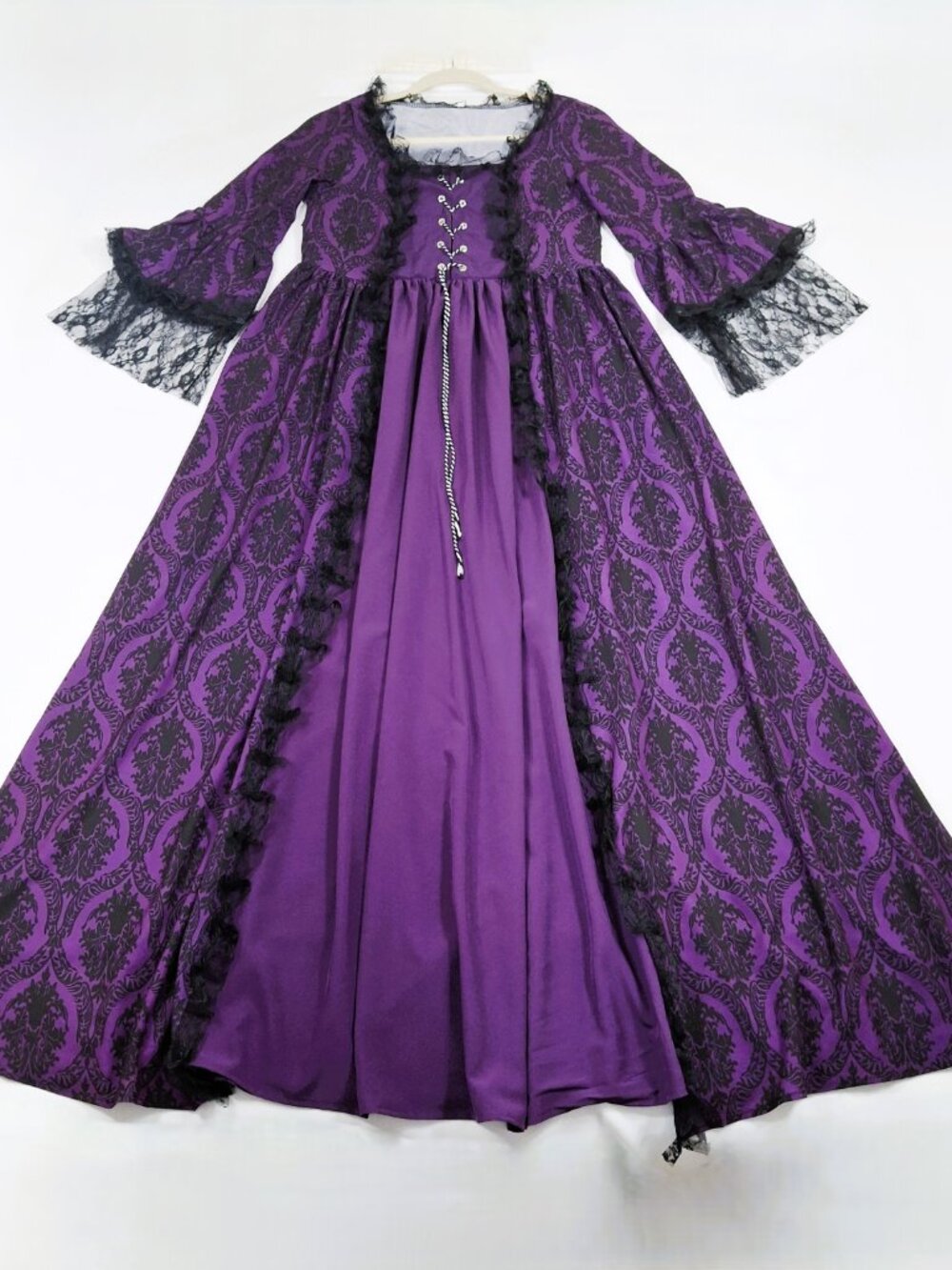 Vampire Purple Gothic Victorian Laced Corset Renaissance Medieval Ballgown Dress